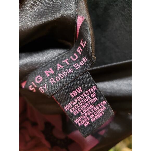 Signature by Robbie Bee Sheath Dress Women's 18W Black & Purple Floral Beaded - Picture 3 of 13